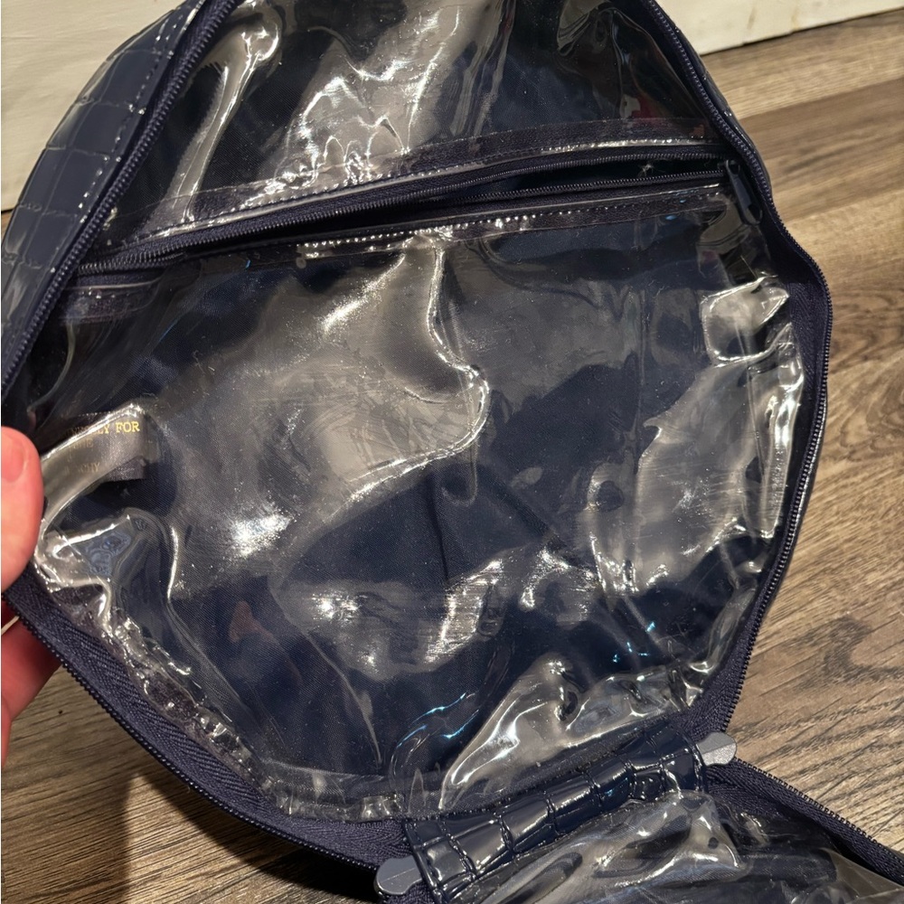 Givenchy Round Navy Croc-Embossed make-up Bag travel luxury convenient - Picture 10 of 12